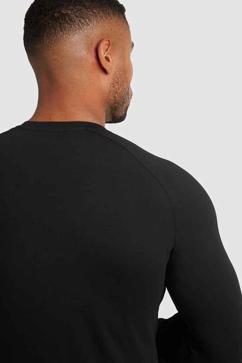 Muscle Fit T-Shirt in Black - Image 6