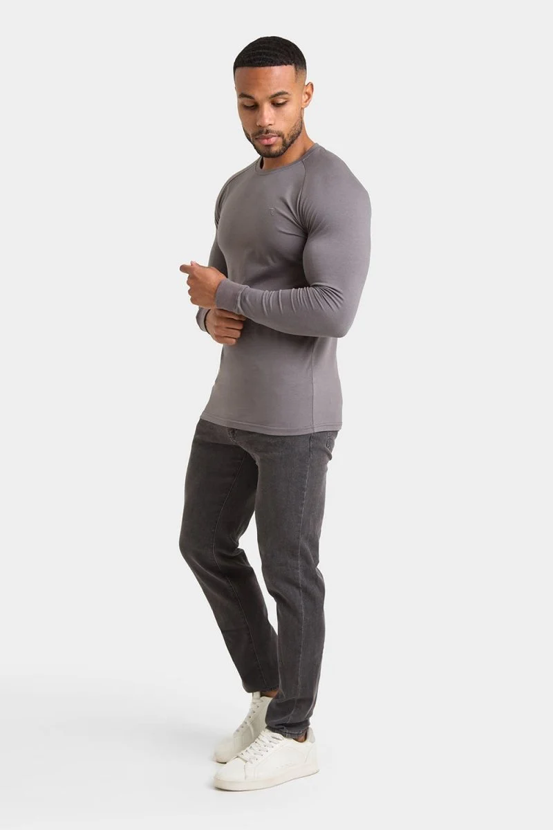 Muscle Fit T-Shirt in Mole - Image 5