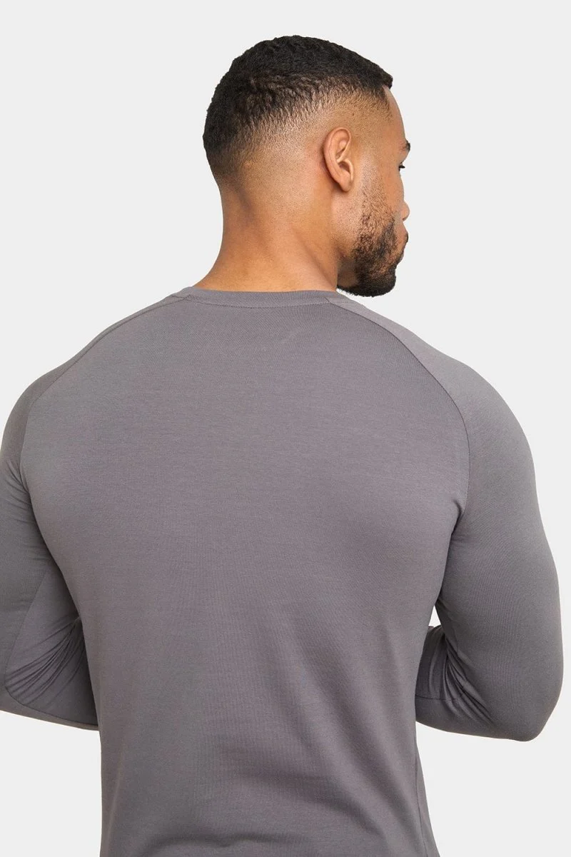 Muscle Fit T-Shirt in Mole - Image 6