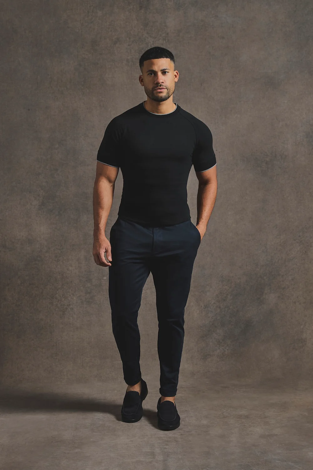 Fine Tipped T-Shirt in Black and Graphite - Image 4