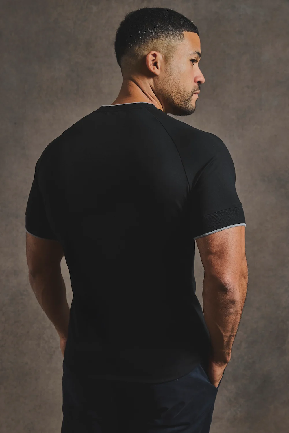 Fine Tipped T-Shirt in Black and Graphite - Image 6