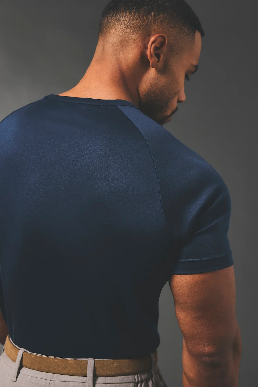 Mercerised Cotton T-Shirt in Navy - Image 7