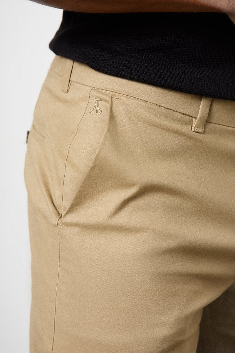 Muscle Fit Stretch Chino Shorts  - Shorter Length in Dark Sand - Image 3