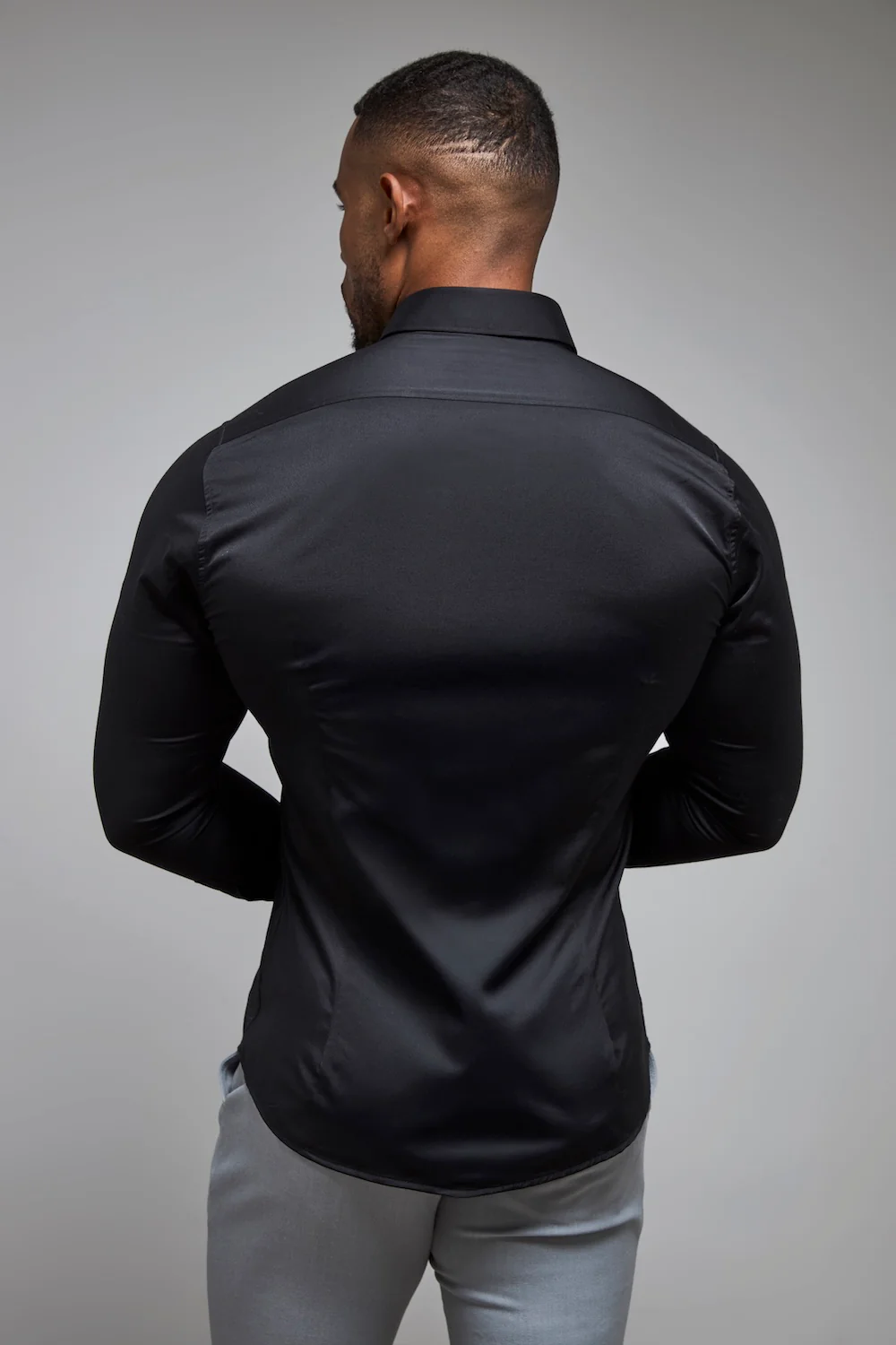 Muscle Fit Signature Shirt 2.0 in Black - Image 7