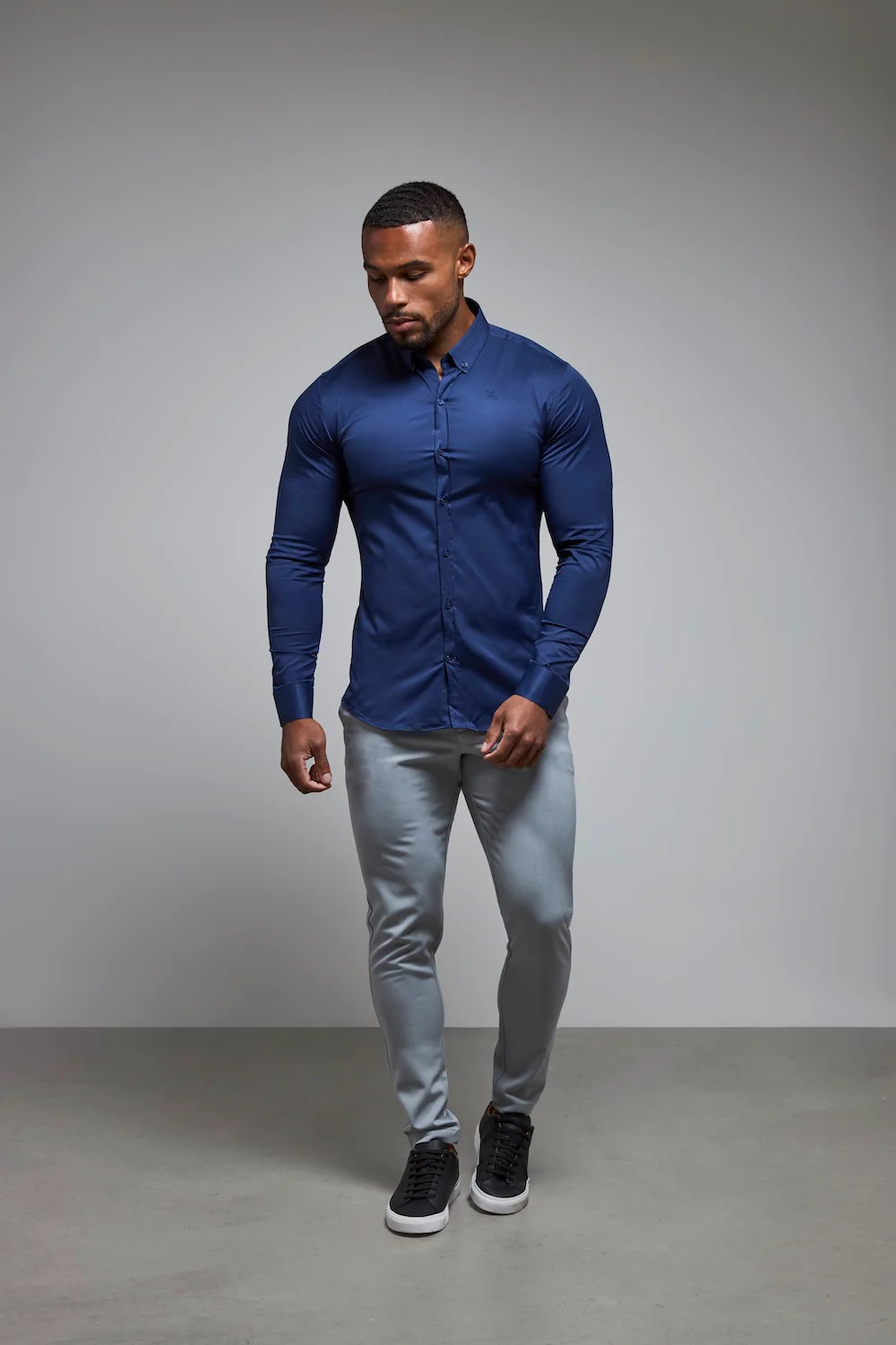 Muscle Fit Signature Shirt 2.0 in French Navy - Image 3