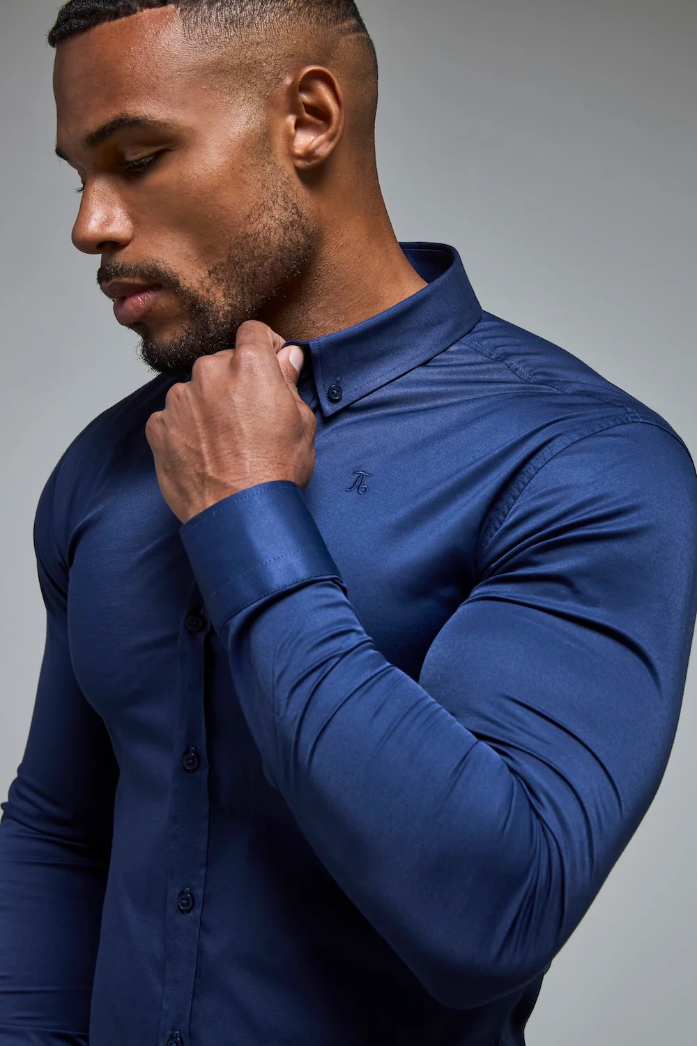 Muscle Fit Signature Shirt 2.0 in French Navy - Image 5