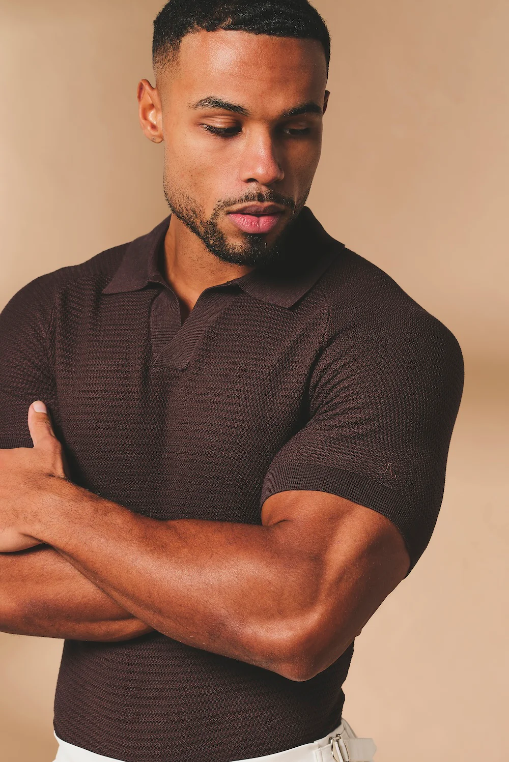 Textured Knitted Open Collar Polo Shirt in Chocolate - Image 5