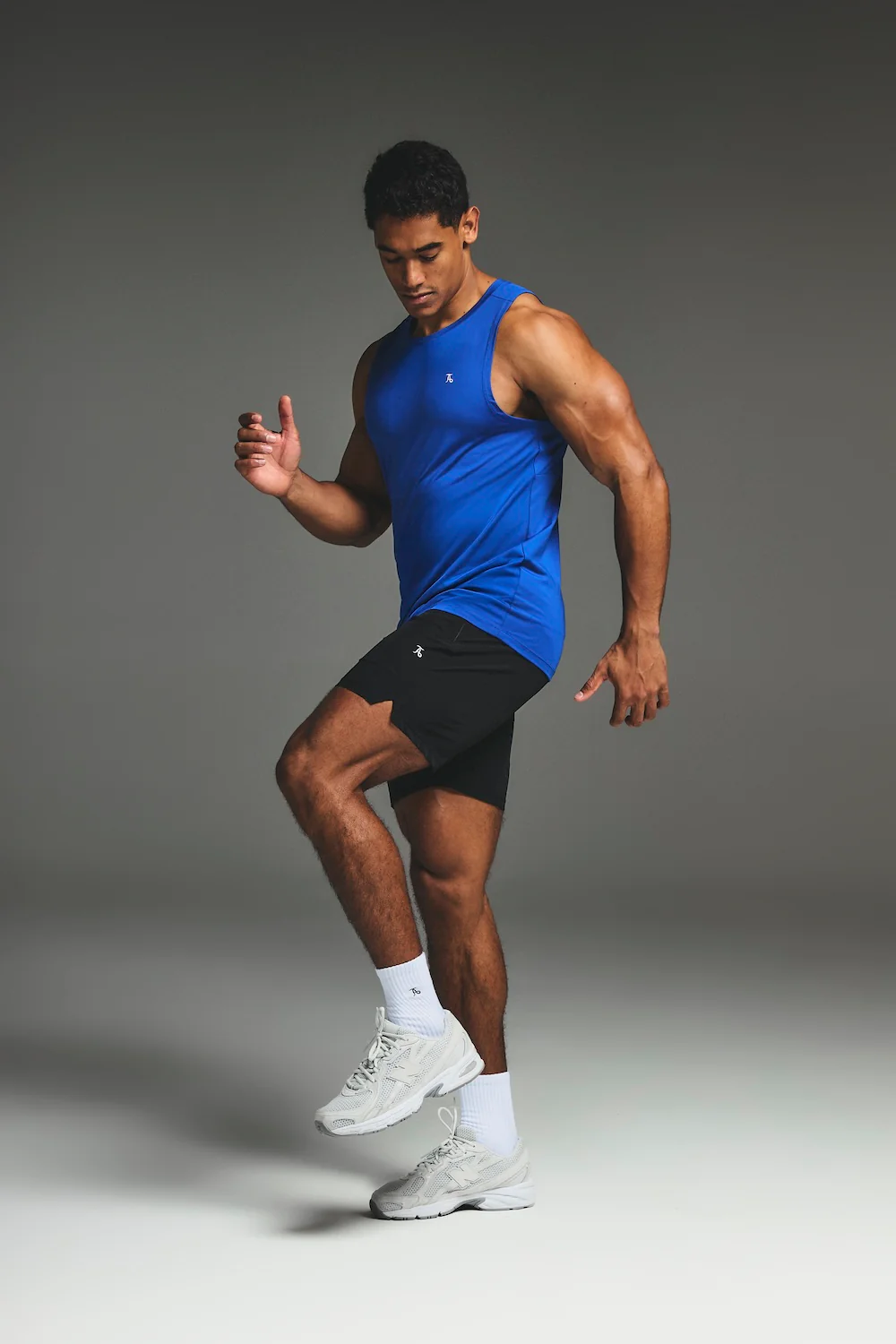 Training Vest in Electric Blue - Image 4